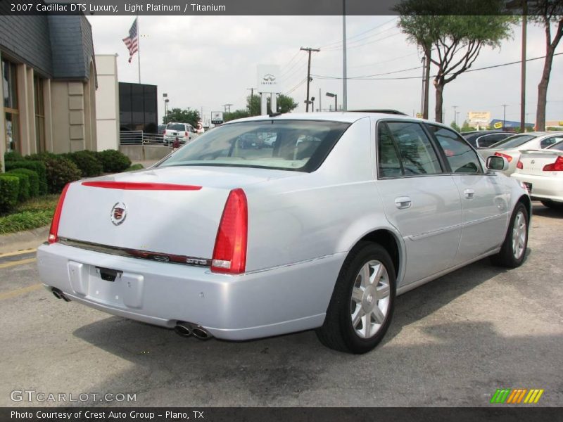 Light Platinum / Titanium 2007 Cadillac DTS Luxury