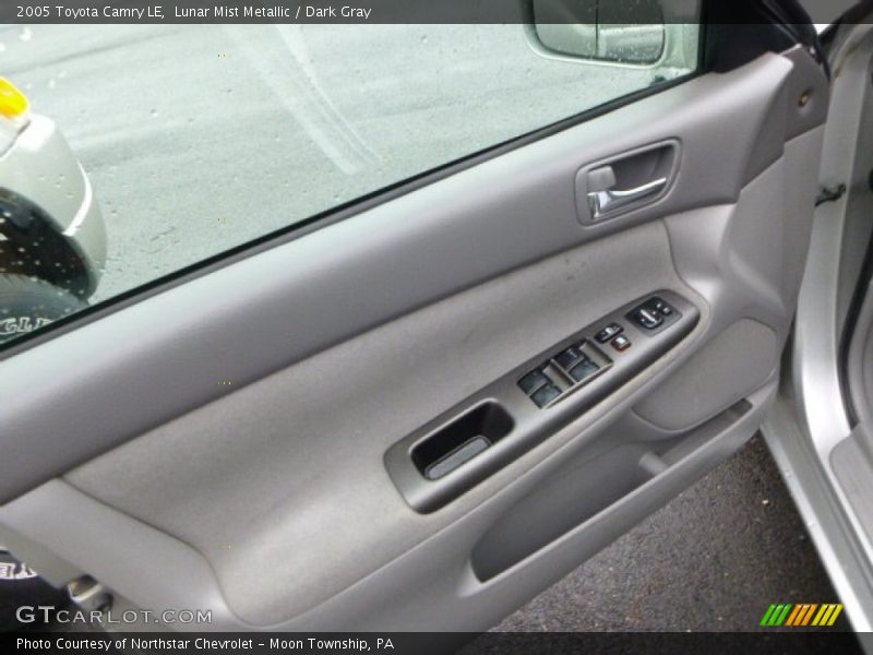 Lunar Mist Metallic / Dark Gray 2005 Toyota Camry LE