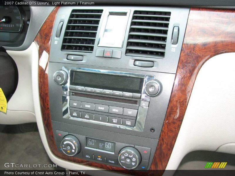 Light Platinum / Titanium 2007 Cadillac DTS Luxury