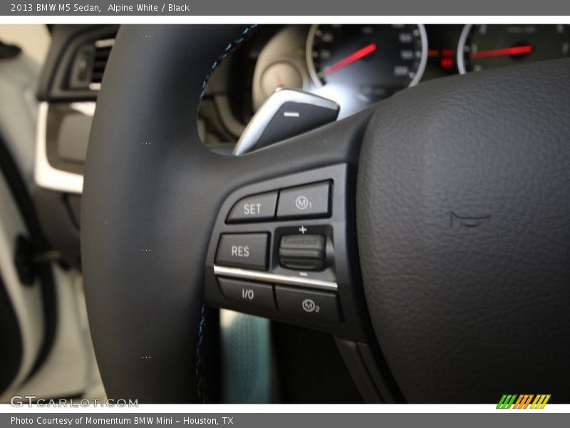 Alpine White / Black 2013 BMW M5 Sedan