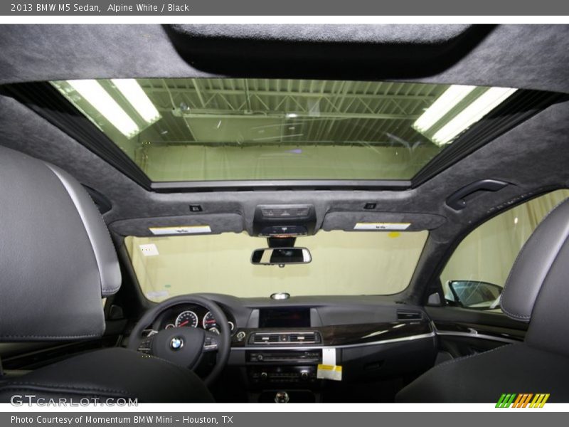 Alpine White / Black 2013 BMW M5 Sedan
