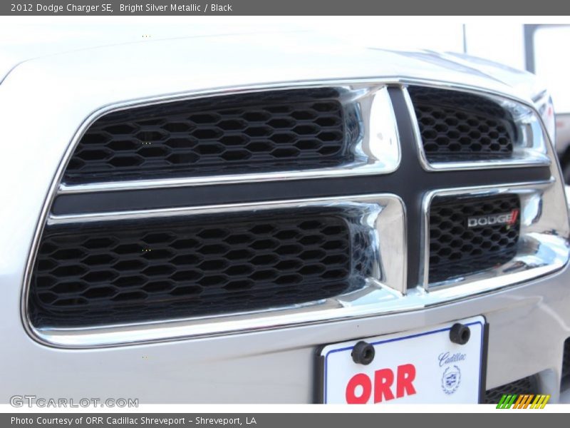 Bright Silver Metallic / Black 2012 Dodge Charger SE