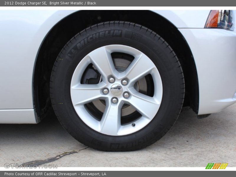 Bright Silver Metallic / Black 2012 Dodge Charger SE