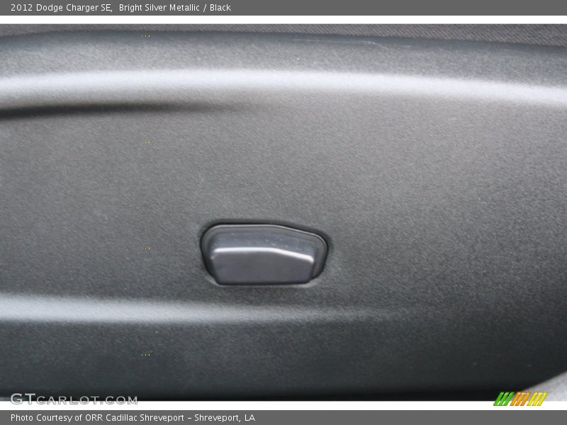 Bright Silver Metallic / Black 2012 Dodge Charger SE