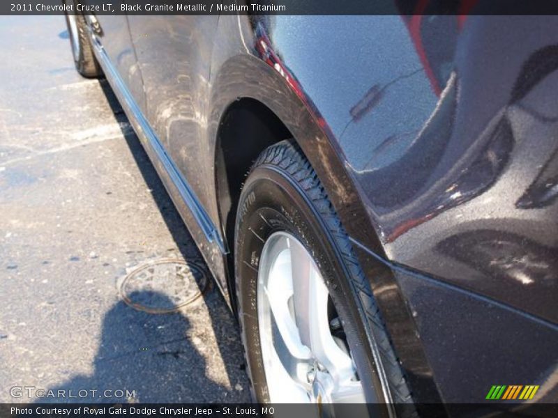Black Granite Metallic / Medium Titanium 2011 Chevrolet Cruze LT