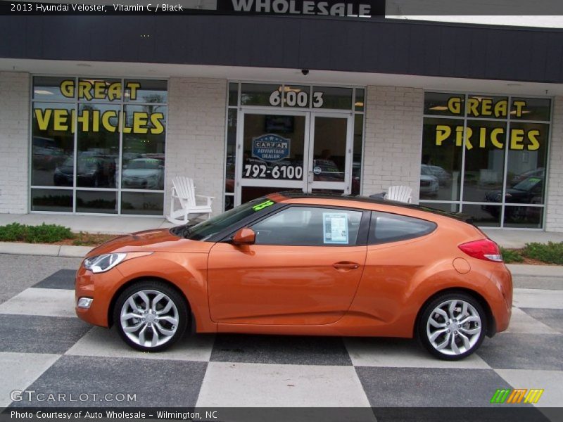 Vitamin C / Black 2013 Hyundai Veloster