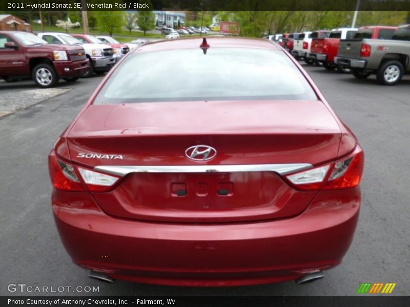 Venetian Red / Black 2011 Hyundai Sonata SE