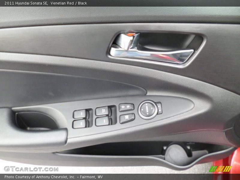 Venetian Red / Black 2011 Hyundai Sonata SE