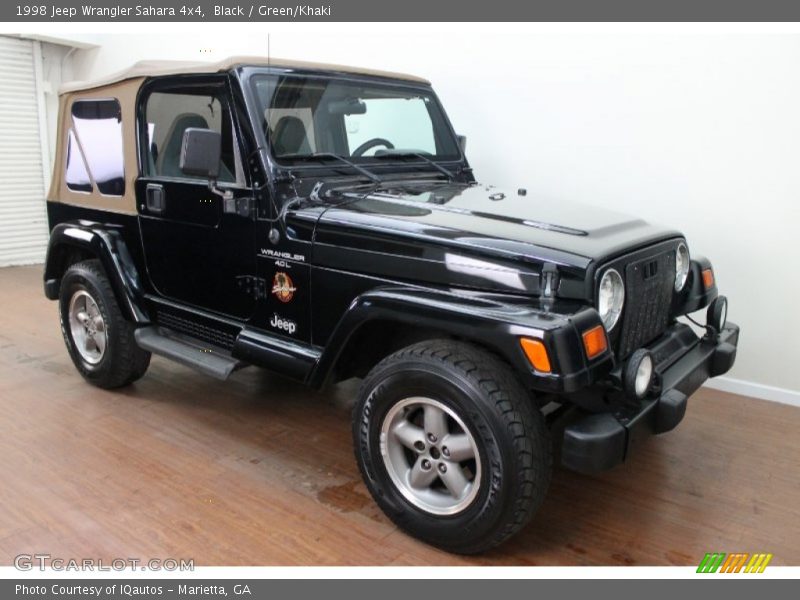 Front 3/4 View of 1998 Wrangler Sahara 4x4