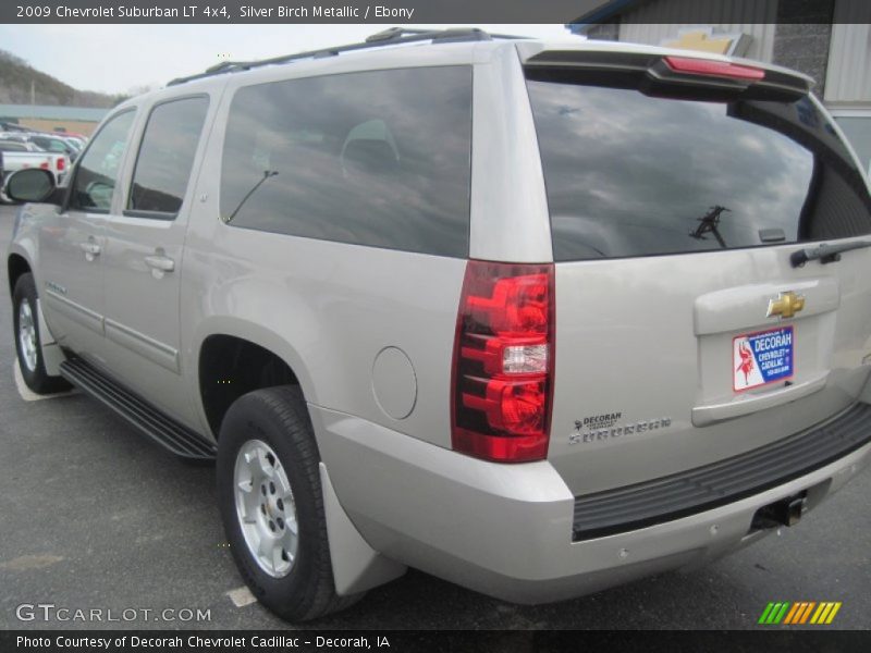 Silver Birch Metallic / Ebony 2009 Chevrolet Suburban LT 4x4