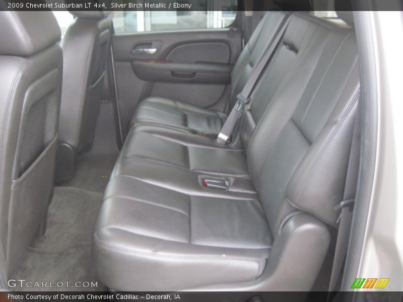 Silver Birch Metallic / Ebony 2009 Chevrolet Suburban LT 4x4