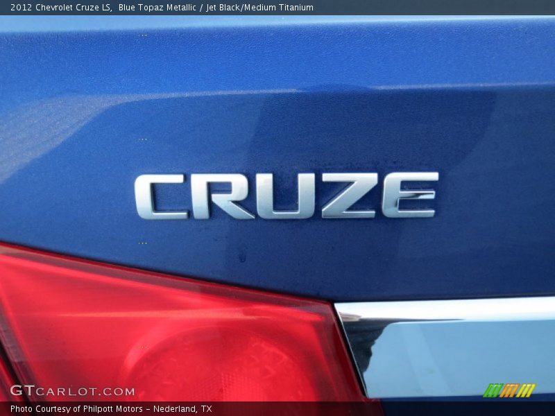 Blue Topaz Metallic / Jet Black/Medium Titanium 2012 Chevrolet Cruze LS