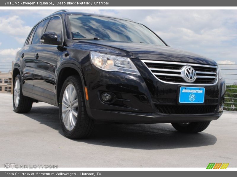 Deep Black Metallic / Charcoal 2011 Volkswagen Tiguan SE
