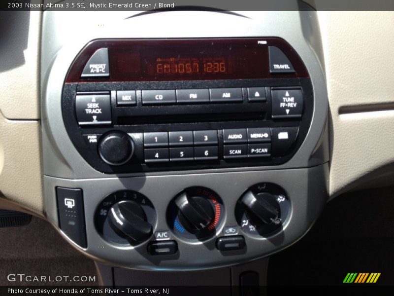 Mystic Emerald Green / Blond 2003 Nissan Altima 3.5 SE