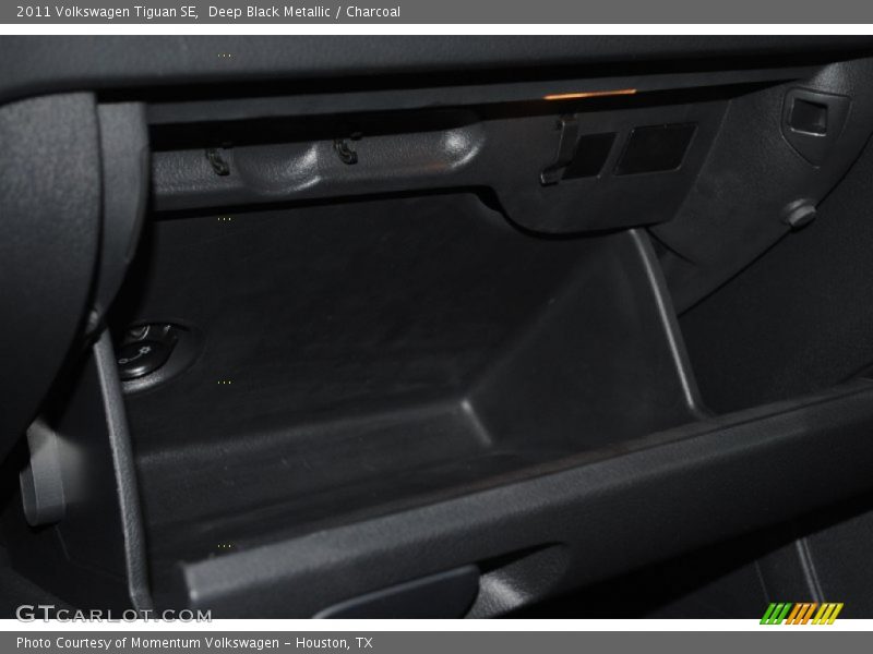 Deep Black Metallic / Charcoal 2011 Volkswagen Tiguan SE
