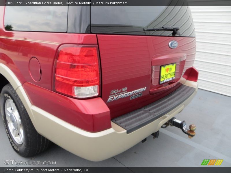 Redfire Metallic / Medium Parchment 2005 Ford Expedition Eddie Bauer
