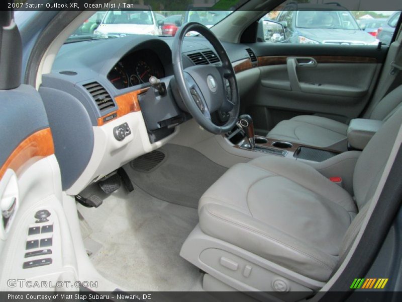 Ocean Mist / Tan 2007 Saturn Outlook XR