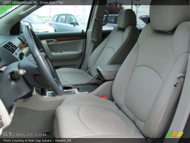 Ocean Mist / Tan 2007 Saturn Outlook XR