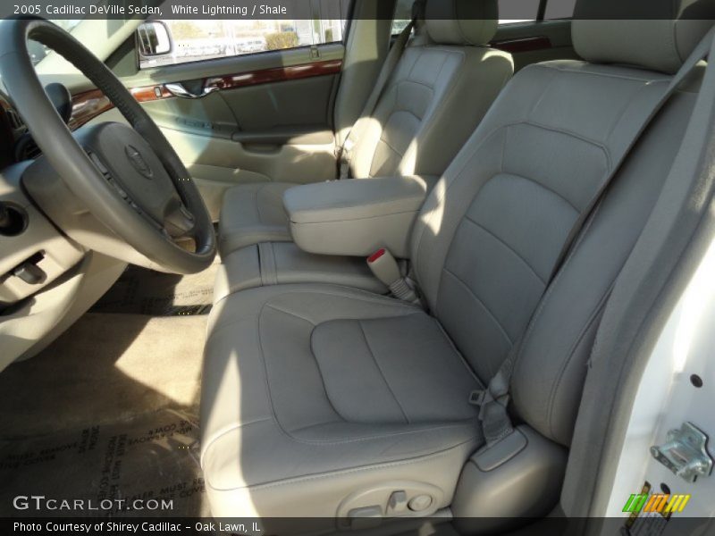 White Lightning / Shale 2005 Cadillac DeVille Sedan