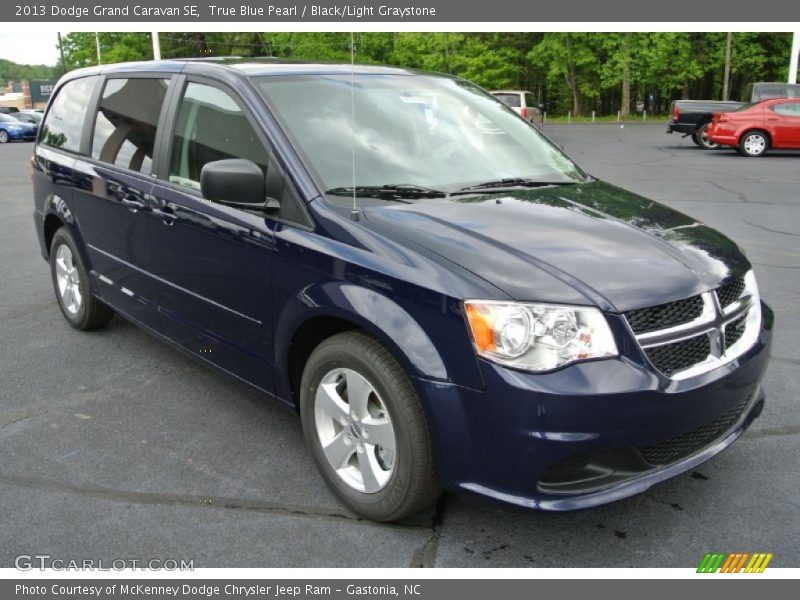 True Blue Pearl / Black/Light Graystone 2013 Dodge Grand Caravan SE