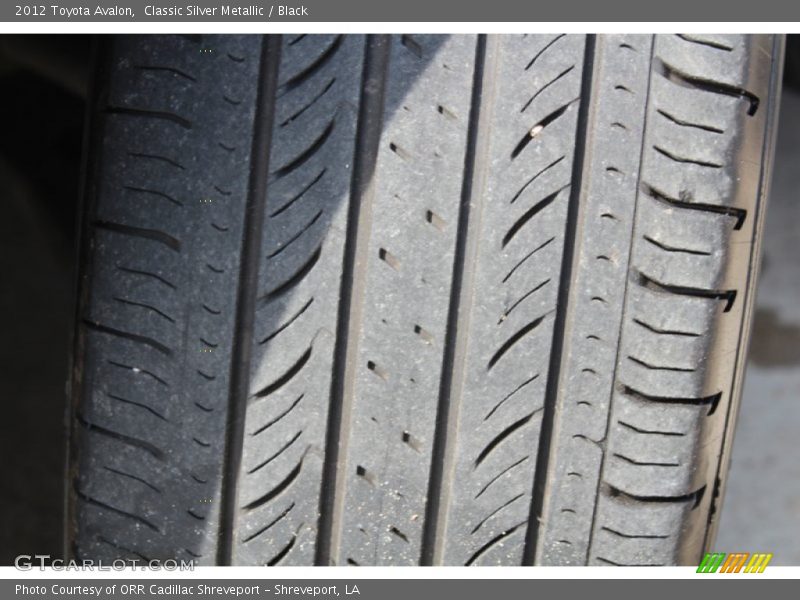 Classic Silver Metallic / Black 2012 Toyota Avalon
