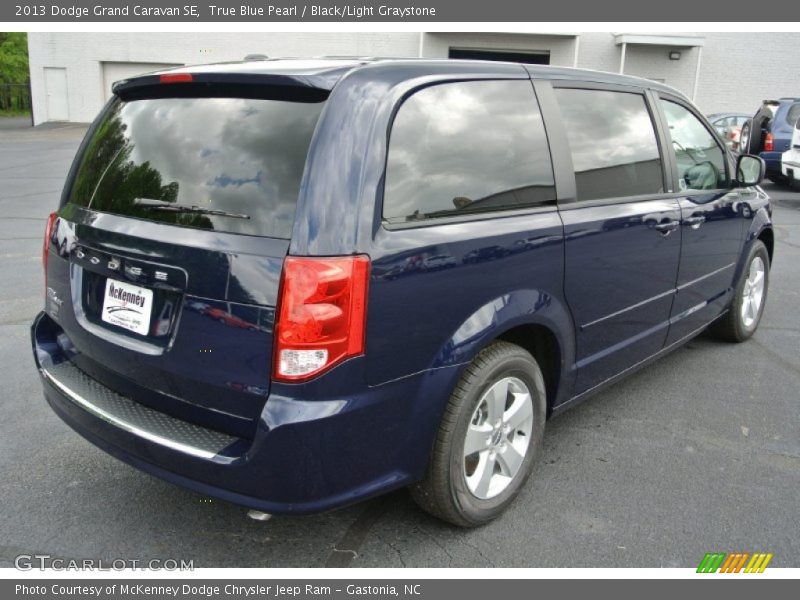 True Blue Pearl / Black/Light Graystone 2013 Dodge Grand Caravan SE