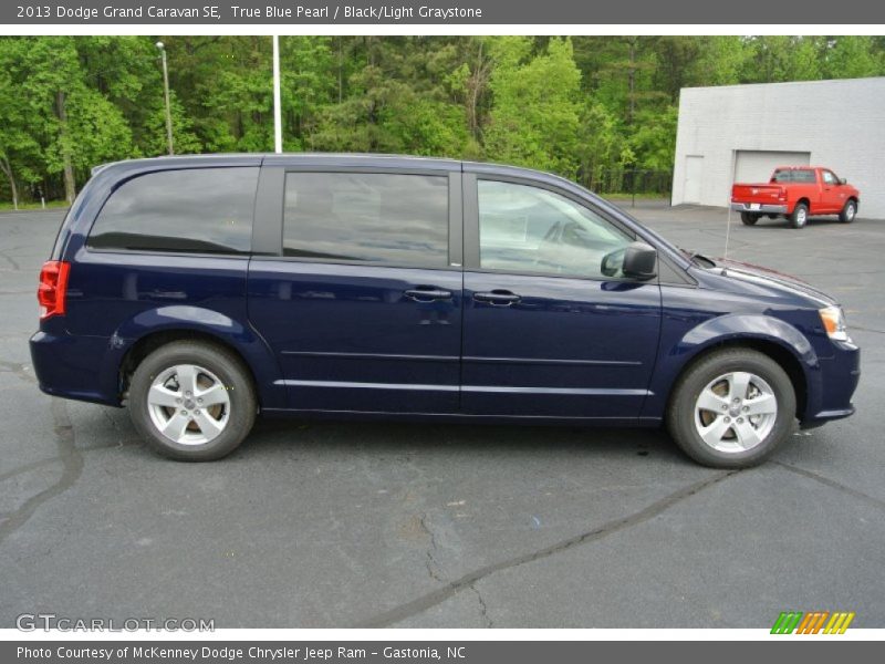True Blue Pearl / Black/Light Graystone 2013 Dodge Grand Caravan SE