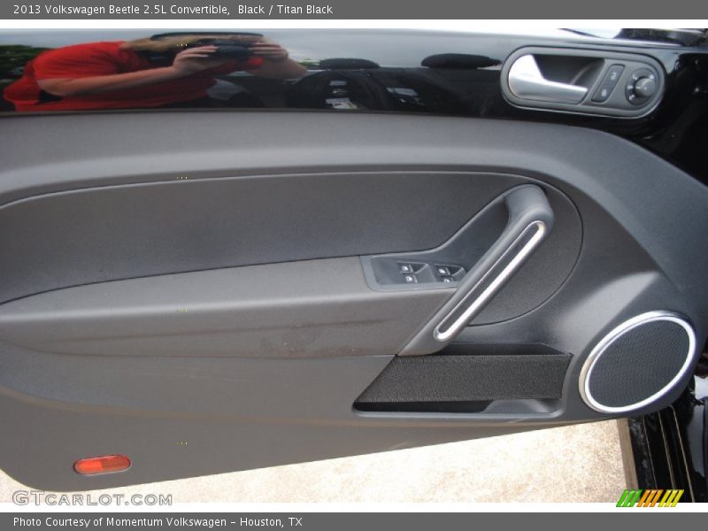 Black / Titan Black 2013 Volkswagen Beetle 2.5L Convertible