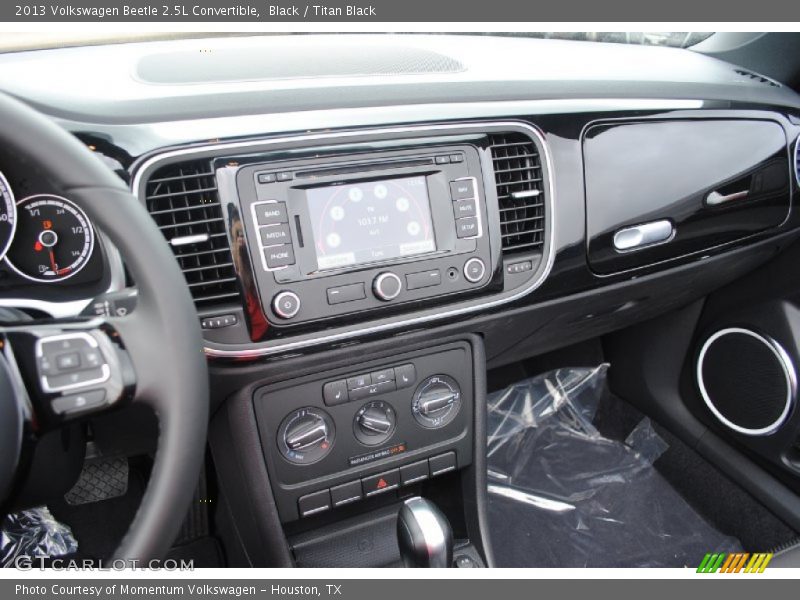 Black / Titan Black 2013 Volkswagen Beetle 2.5L Convertible