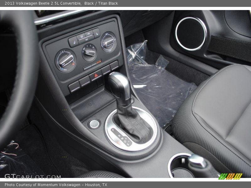 Black / Titan Black 2013 Volkswagen Beetle 2.5L Convertible