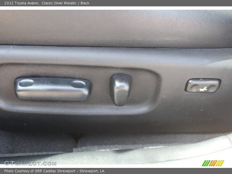 Classic Silver Metallic / Black 2012 Toyota Avalon