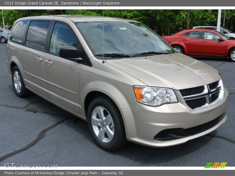 Sandstone / Black/Light Graystone 2013 Dodge Grand Caravan SE