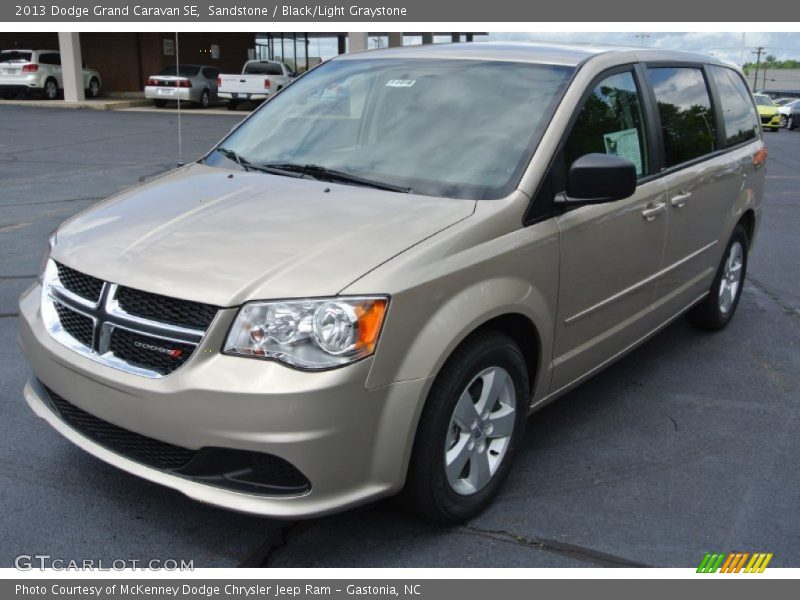 Sandstone / Black/Light Graystone 2013 Dodge Grand Caravan SE