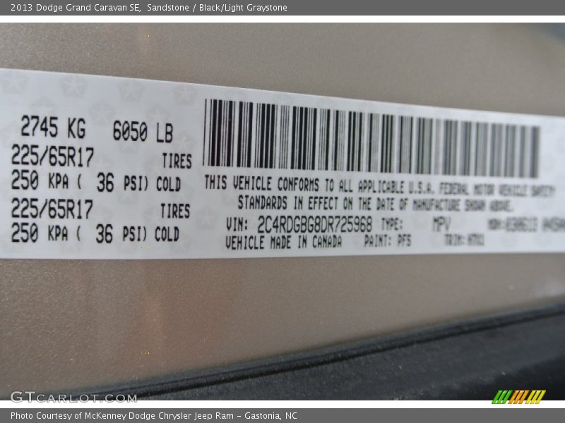 Sandstone / Black/Light Graystone 2013 Dodge Grand Caravan SE