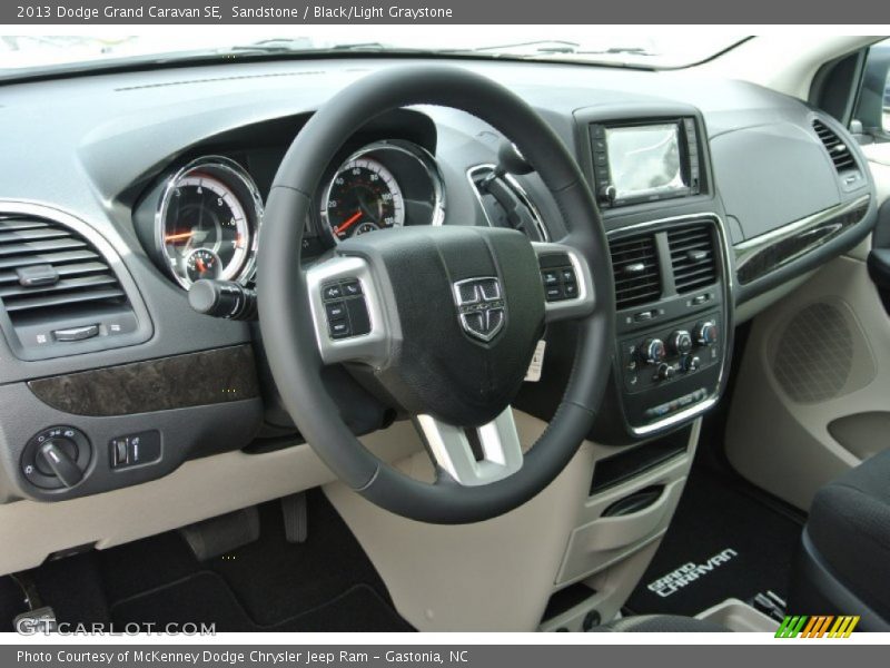 Sandstone / Black/Light Graystone 2013 Dodge Grand Caravan SE