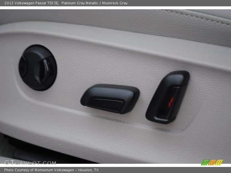 Platinum Gray Metallic / Moonrock Gray 2013 Volkswagen Passat TDI SE