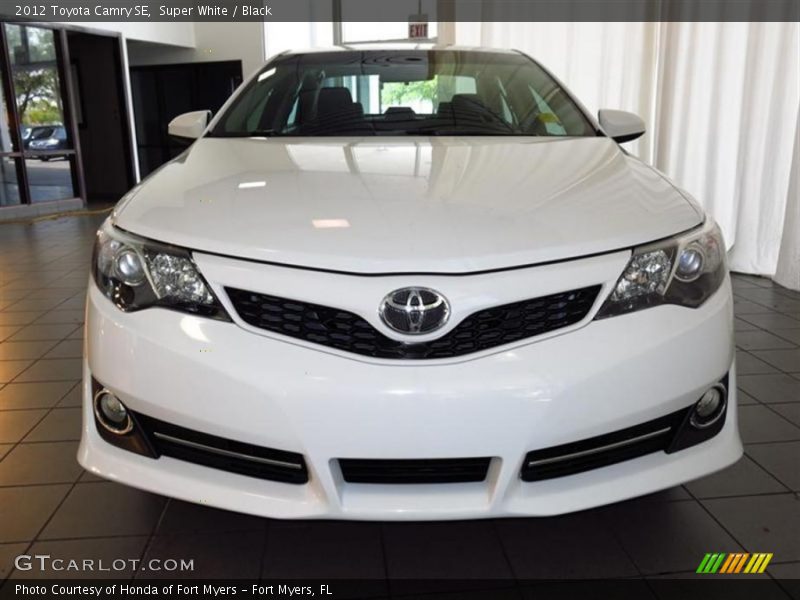 Super White / Black 2012 Toyota Camry SE