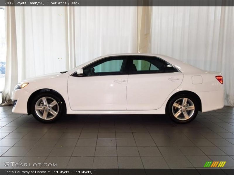 Super White / Black 2012 Toyota Camry SE