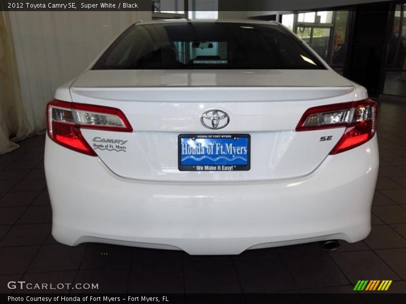Super White / Black 2012 Toyota Camry SE
