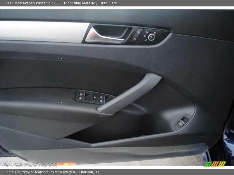 Night Blue Metallic / Titan Black 2013 Volkswagen Passat 2.5L SE