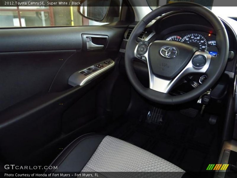 Super White / Black 2012 Toyota Camry SE