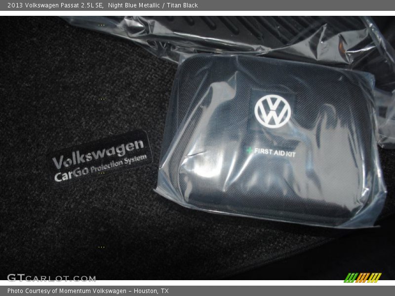 Night Blue Metallic / Titan Black 2013 Volkswagen Passat 2.5L SE