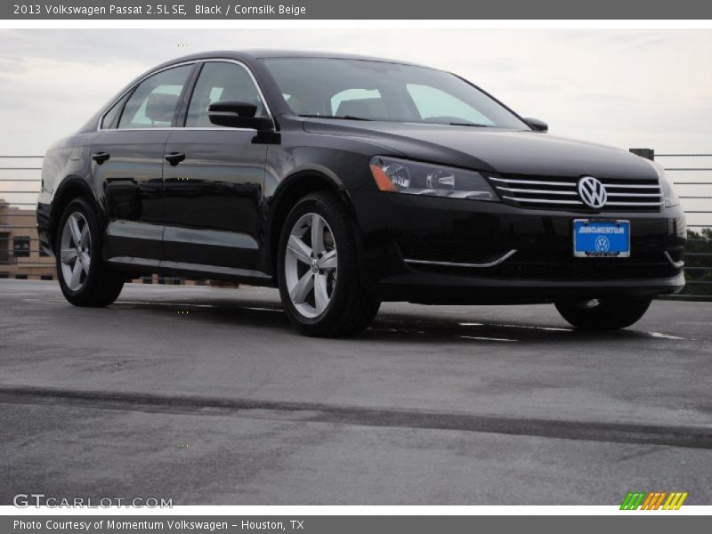 Black / Cornsilk Beige 2013 Volkswagen Passat 2.5L SE