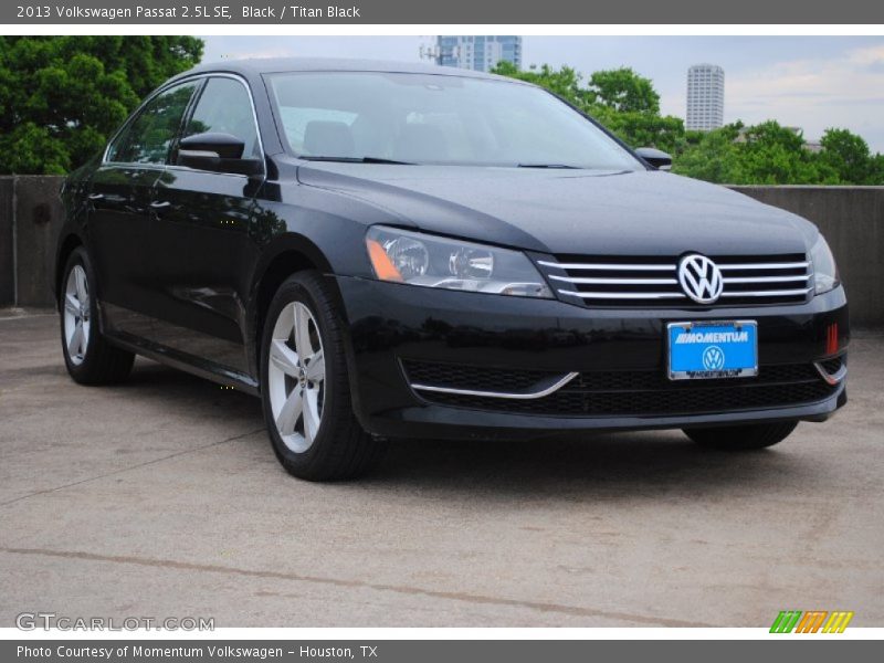 Black / Titan Black 2013 Volkswagen Passat 2.5L SE