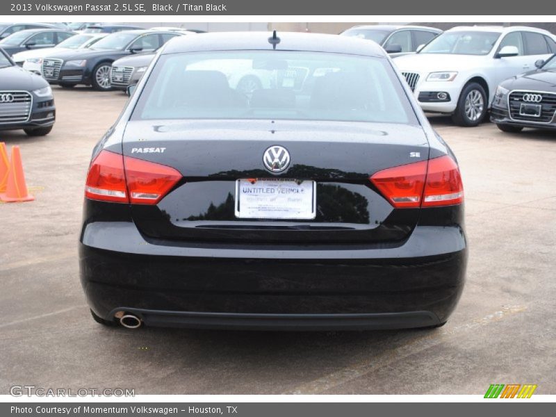 Black / Titan Black 2013 Volkswagen Passat 2.5L SE