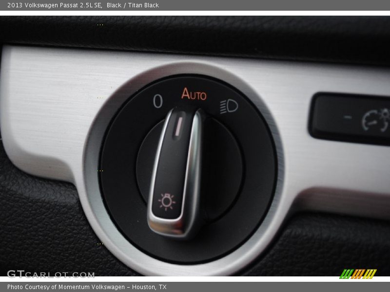Black / Titan Black 2013 Volkswagen Passat 2.5L SE