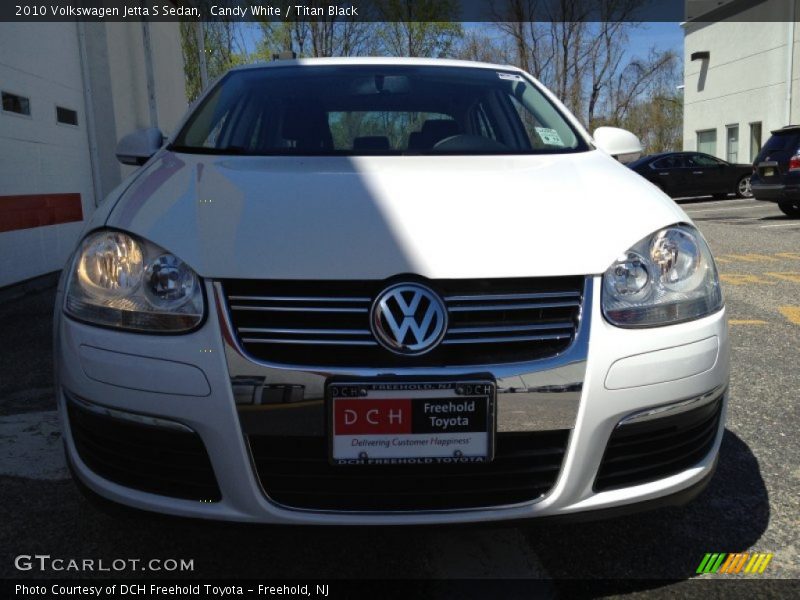 Candy White / Titan Black 2010 Volkswagen Jetta S Sedan