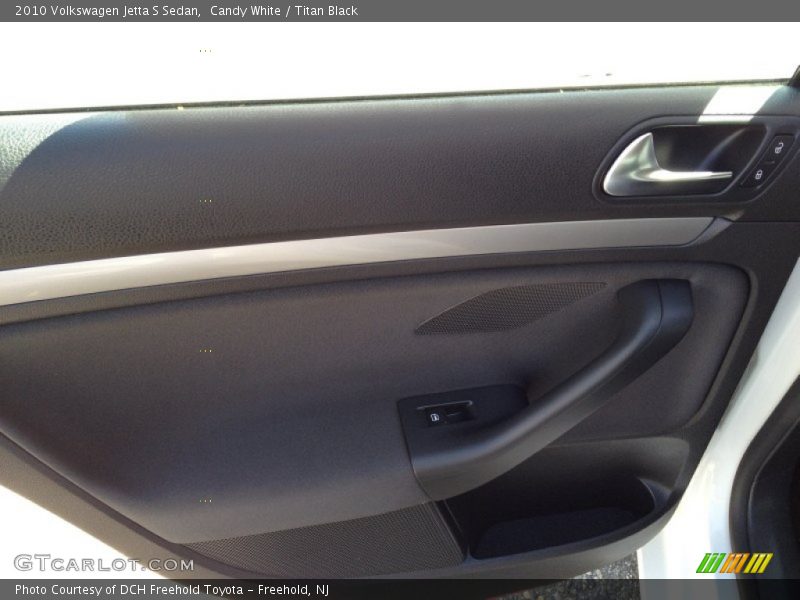 Candy White / Titan Black 2010 Volkswagen Jetta S Sedan