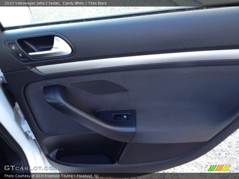 Candy White / Titan Black 2010 Volkswagen Jetta S Sedan
