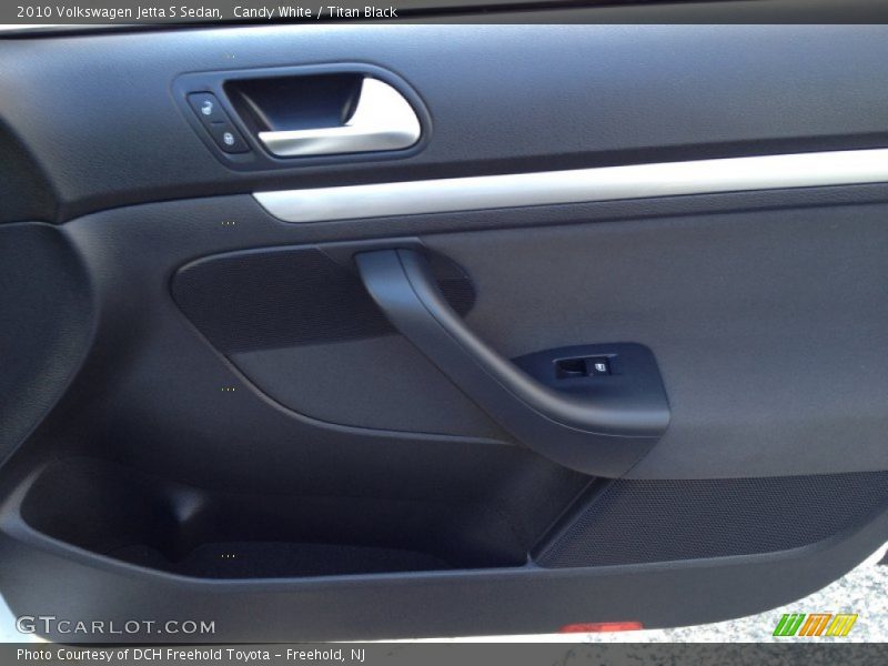 Candy White / Titan Black 2010 Volkswagen Jetta S Sedan